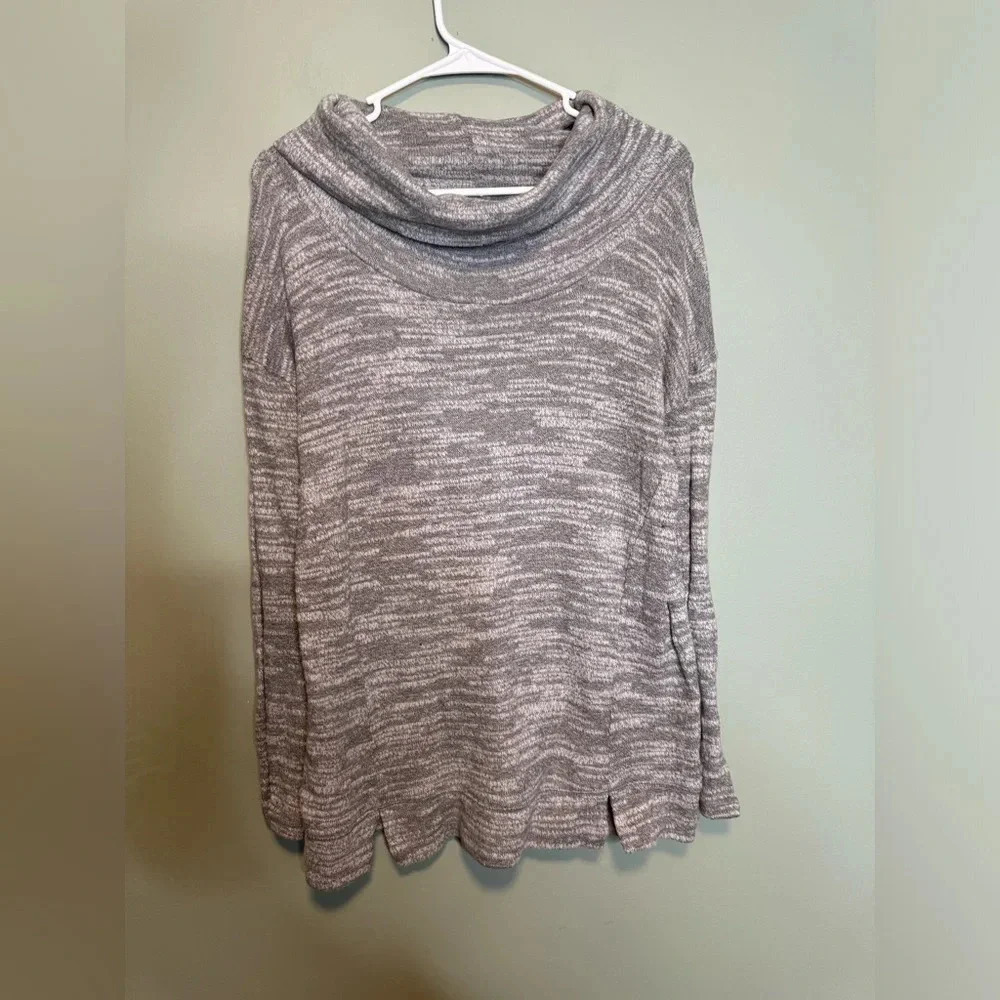 Aerie Women’s Gray Cowl Neck‎ Sweater Longer Length Size Small